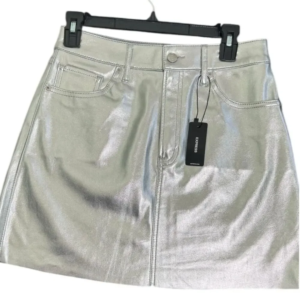 Express NWT Silver Metallic Faux Leather Mini Size 6 Skirt